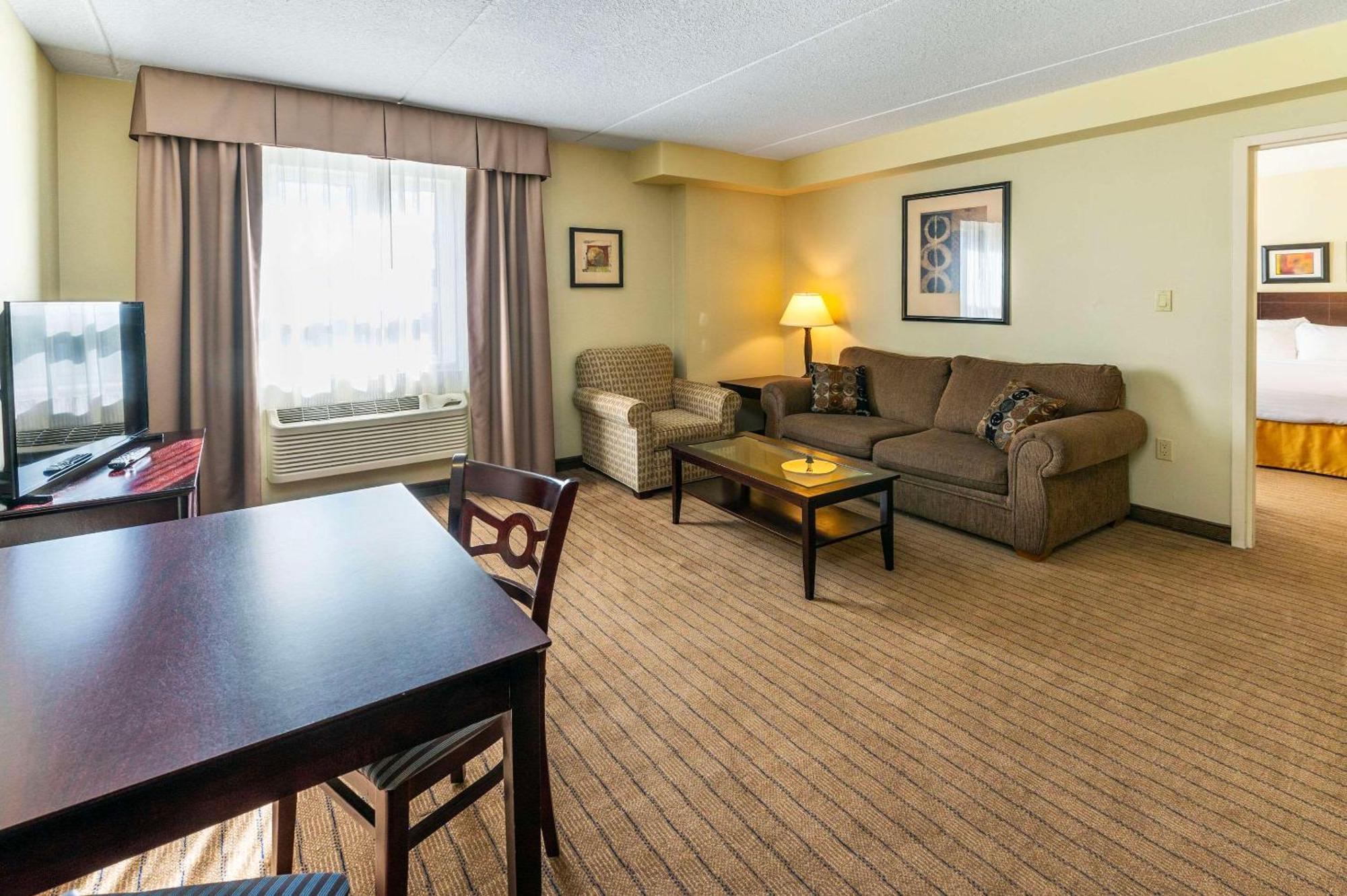 Comfort Inn & Suites Kincardine Exterior photo