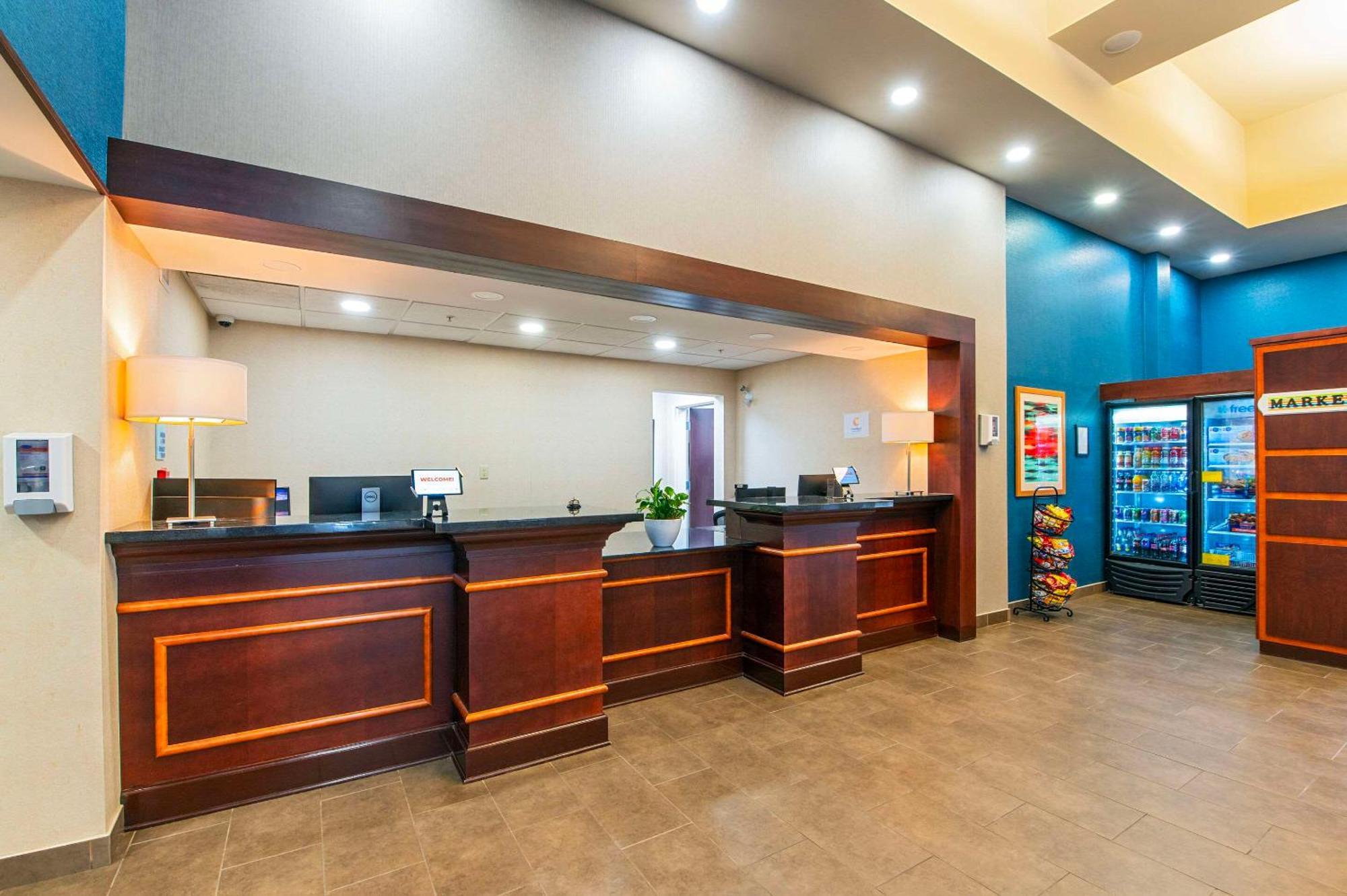 Comfort Inn & Suites Kincardine Exterior photo